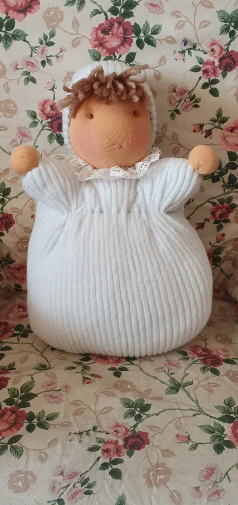 Bambola a Cuscino 25cm Bianca con Pelle Calda