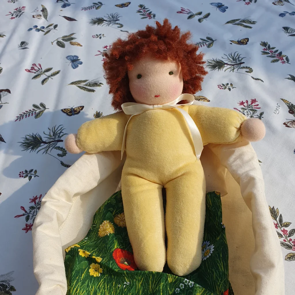 Bambola a vestito fisso